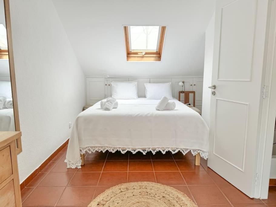 Costa Inn Beach House With Pool By Homeful Homes Кошта-да-Капарика Экстерьер фото