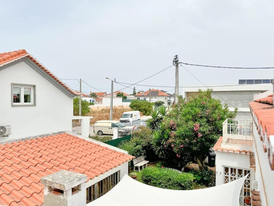 Costa Inn Beach House With Pool By Homeful Homes Кошта-да-Капарика Экстерьер фото